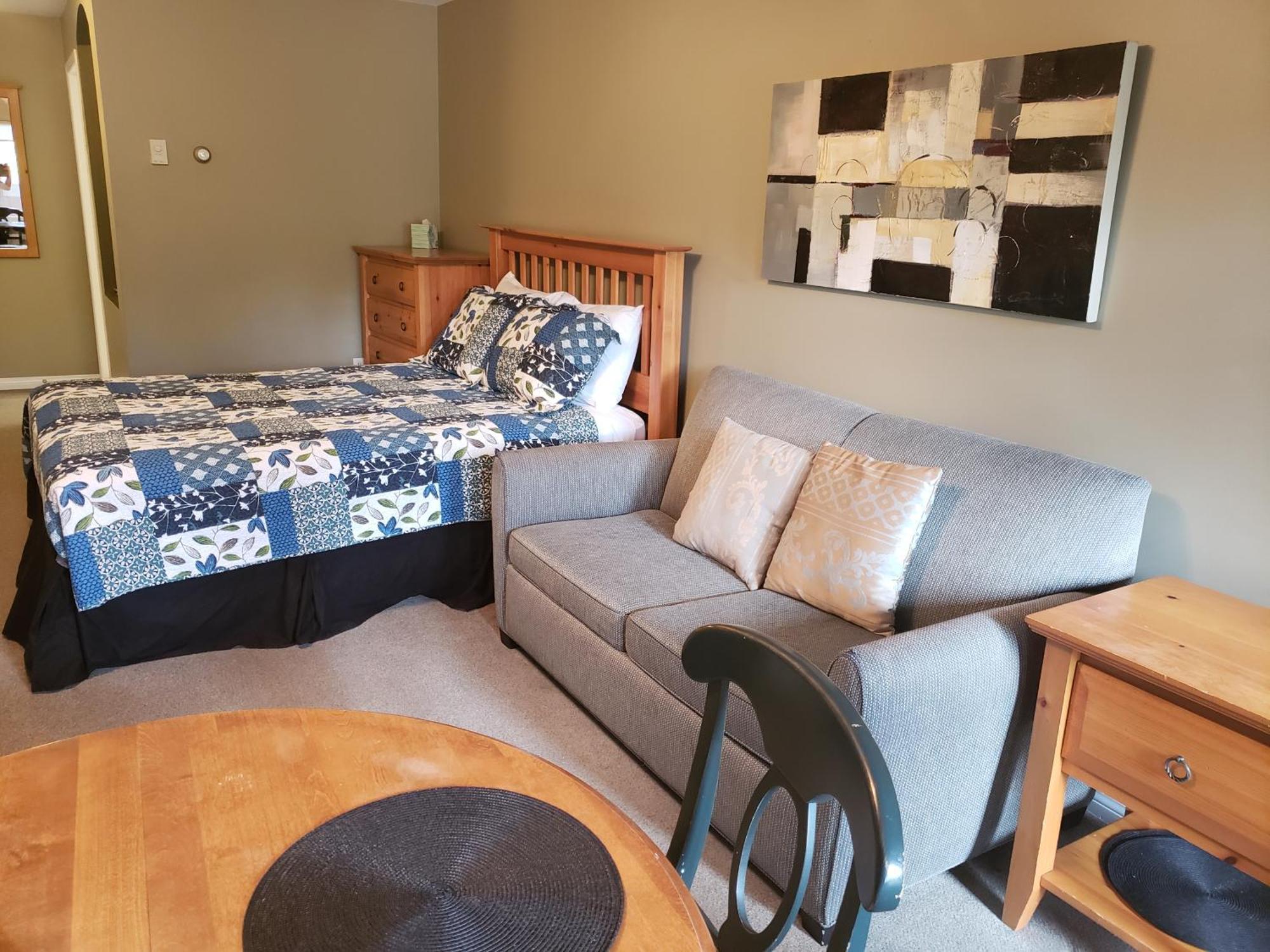Borgata Lodge Resort Kelowna Ngoại thất bức ảnh