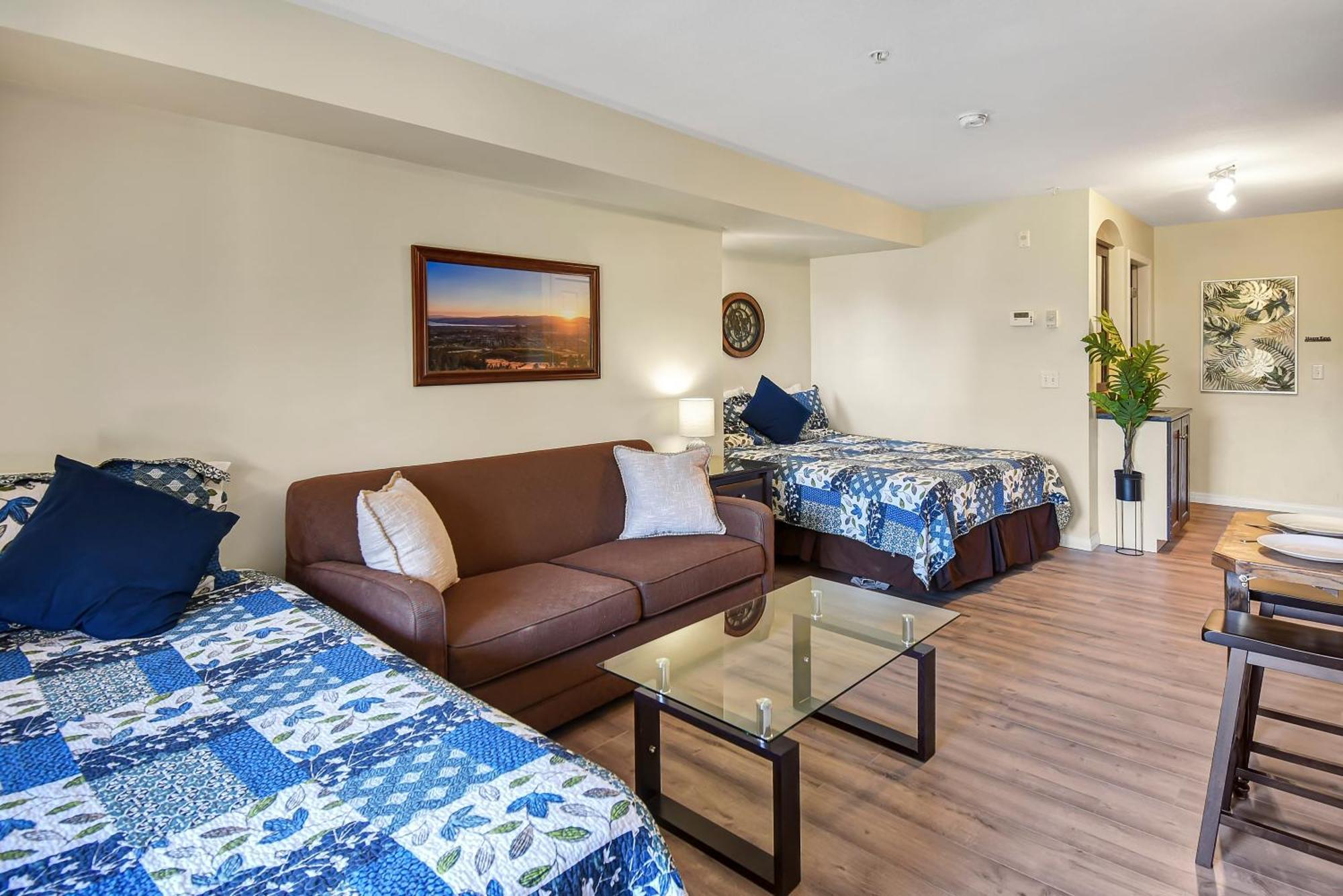 Borgata Lodge Resort Kelowna Ngoại thất bức ảnh