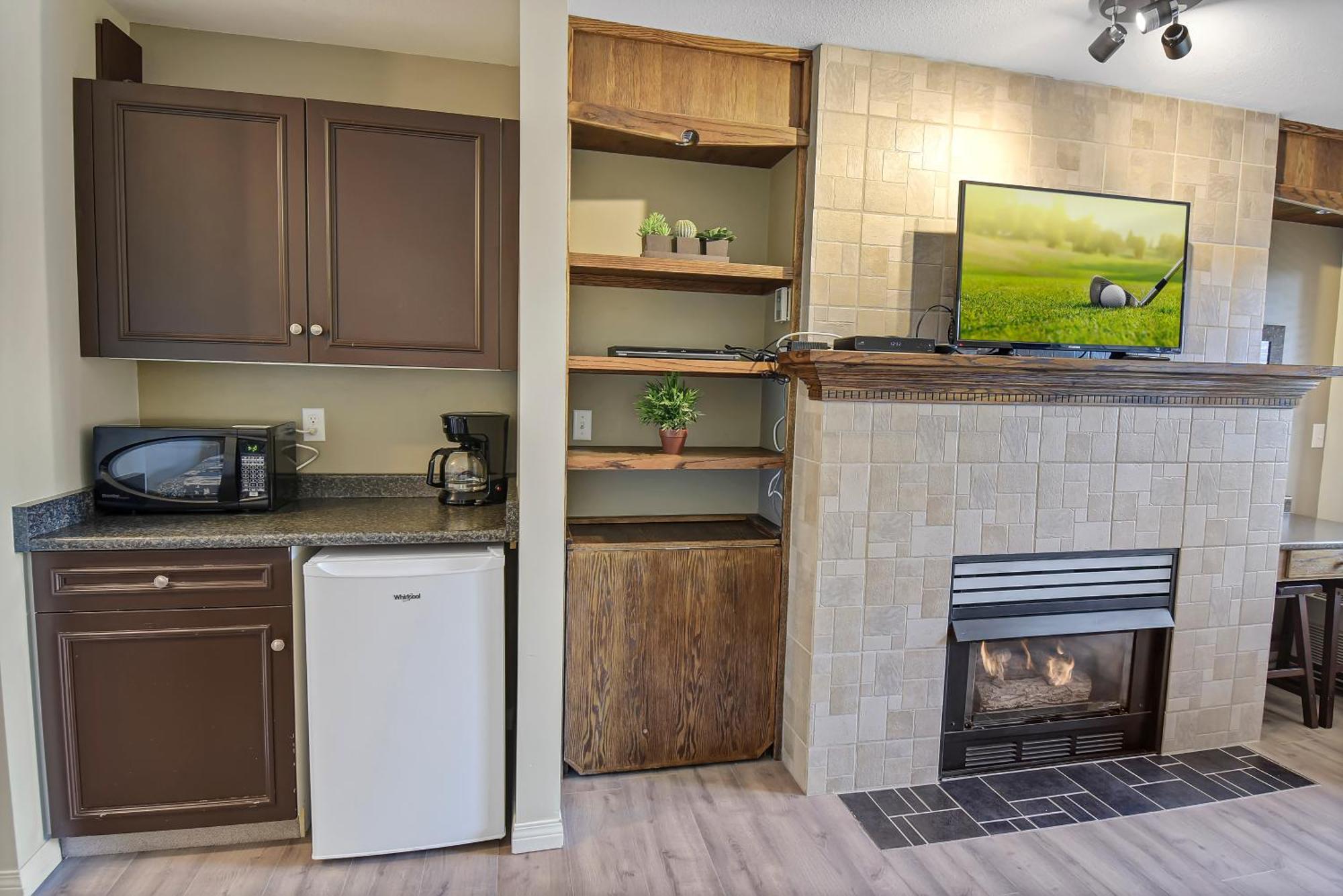 Borgata Lodge Resort Kelowna Ngoại thất bức ảnh