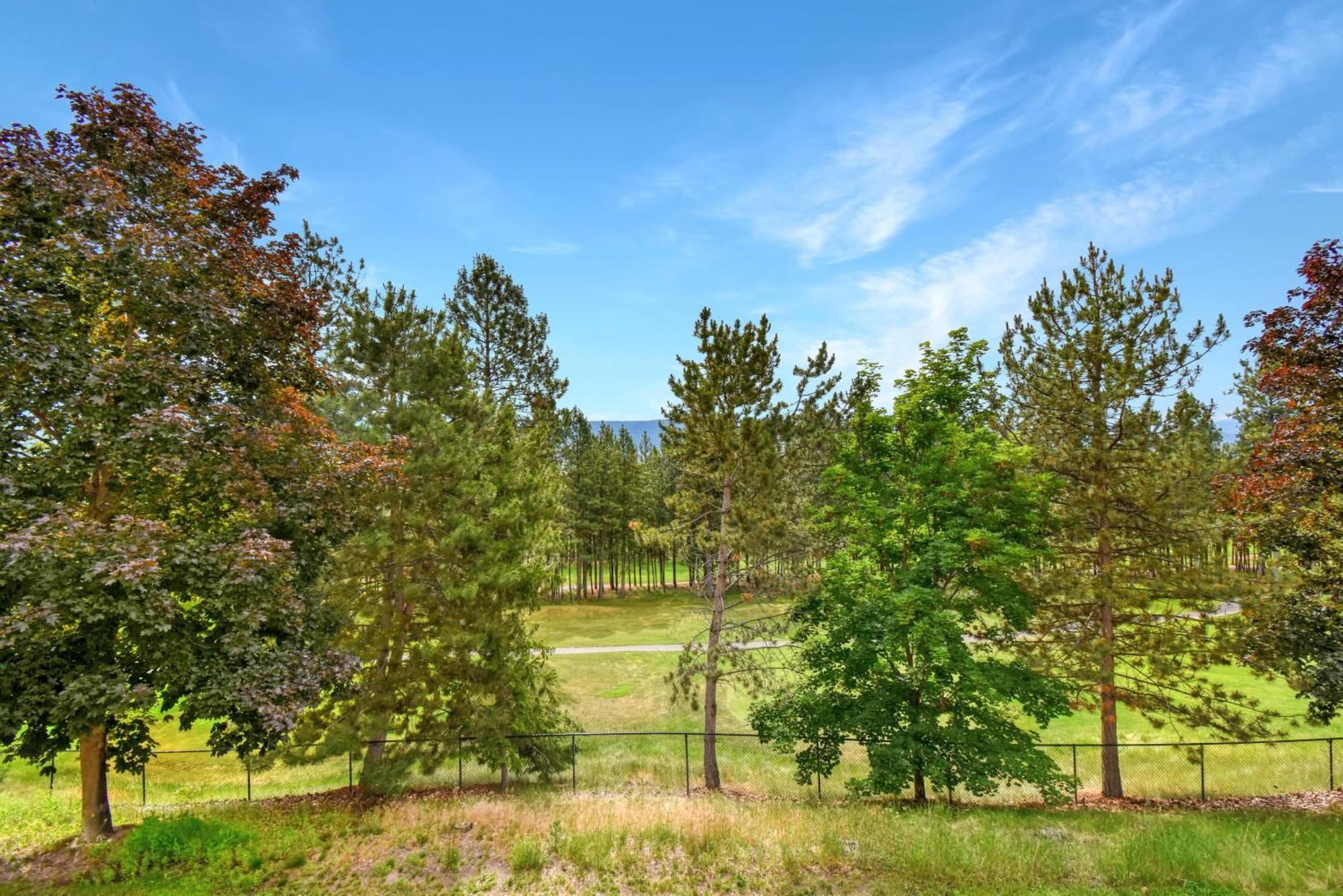 Borgata Lodge Resort Kelowna Ngoại thất bức ảnh