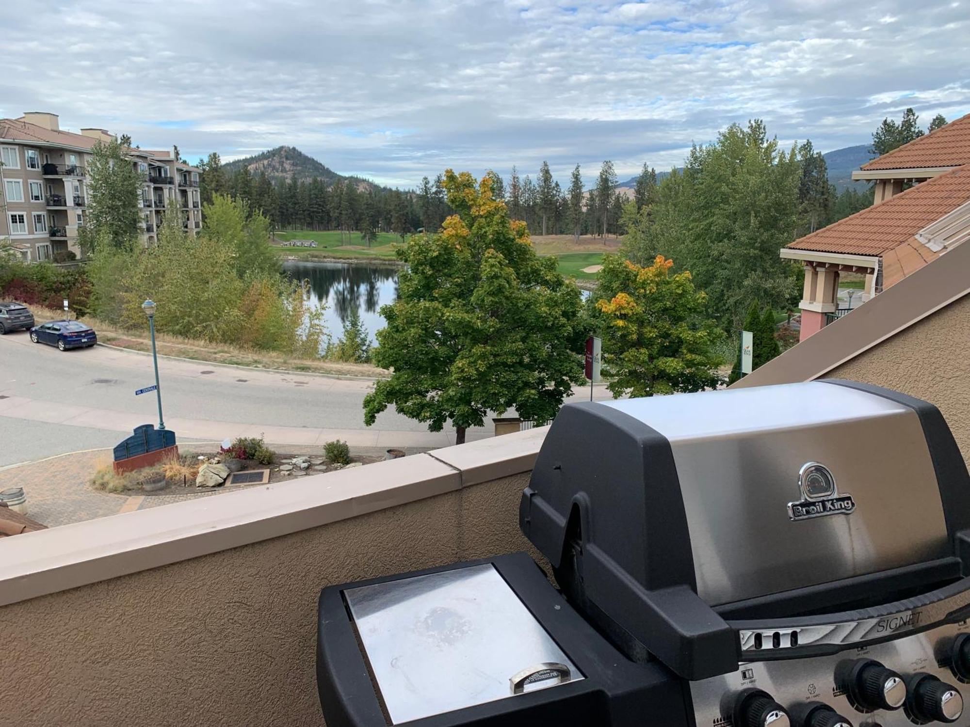 Borgata Lodge Resort Kelowna Ngoại thất bức ảnh